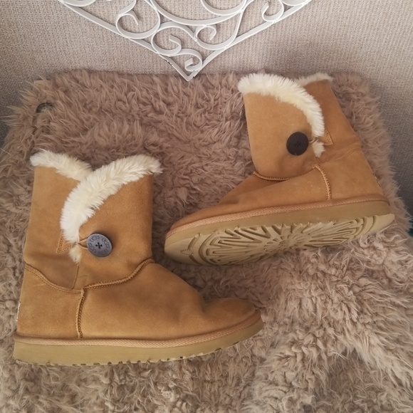 UGG Shoes - 🌼SALE🌼Ugg Short Boots